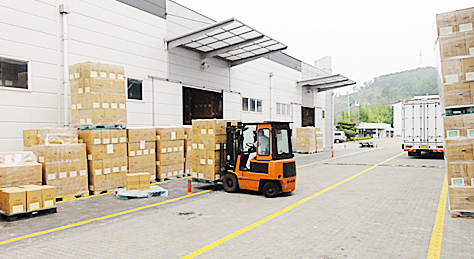 Plastic Cap Storage and Shipment img